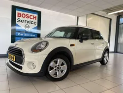 Wit Gebruikt 2018 Mini ONE Business Hatchback | € 11.950 (Goede deal)