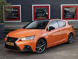Oranje (metallic) Gebruikt 2018 Lexus CT200h Sport Line Hatchback | € 24.900 (Duur)