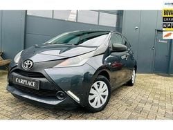 Grijs Gebruikt 2016 Toyota Aygo Hatchback | € 5.950 (Goede deal)