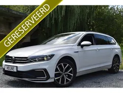 Wit Gebruikt 2021 VW Passat Business Stationwagen | € 23.945 (Goede deal)
