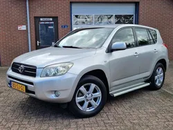 Grijs, metallic lak Gebruikt 2006 Toyota RAV4 Sol SUV | € 7.450 (Eerlijke prijs)
