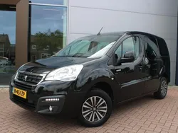 Zwart Gebruikt 2020 Peugeot TePee Allure MPV | € 14.900