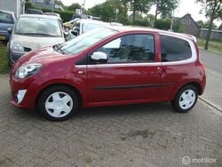 Rood Gebruikt 2011 Renault Twingo Collection Hatchback | € 2.650 (Eerlijke prijs)