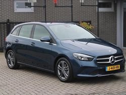 Blauw Gebruikt 2020 Mercedes B160 Style MPV | € 19.950
