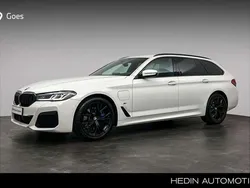 Wit Gebruikt 2021 BMW 530 M Sport Stationwagen | € 42.880 (Iets duurder)