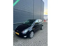 Zwart Gebruikt 2004 Ford Fiesta Ambiente Hatchback | € 1.399 (Eerlijke prijs)