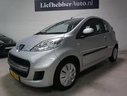 Grijs Gebruikt 2009 Peugeot 107 Hatchback | € 3.499 (Eerlijke prijs)