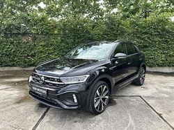 Zwart Nieuw 2025 VW T-Roc R-line SUV | € 37.250 (Super prijs)