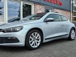 Grijs, metallic lak Gebruikt 2011 VW Scirocco Highline Coupé | € 6.950 (Goede deal)