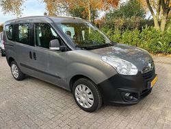 Bruin Gebruikt 2016 Opel Combo Edition Van | € 8.950 (Eerlijke prijs)