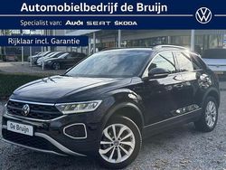 Zwart Gebruikt 2025 VW T-Roc Edition SUV | € 34.850 (Eerlijke prijs)