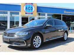 Grijs Gebruikt 2022 VW Passat Highline Stationwagen | € 23.800 (Goede deal)