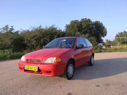 Rood Gebruikt 1998 Suzuki Swift GLS Hatchback | € 1.499