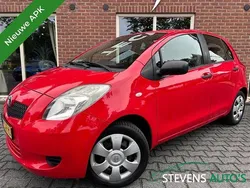 Rood Gebruikt 2006 Toyota Yaris Terra Hatchback | € 1.899 (Eerlijke prijs)