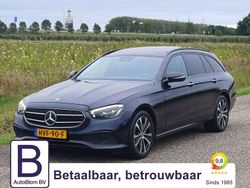Blauw Gebruikt 2021 Mercedes E300 Avantgarde Stationwagen | € 31.950 (Goede deal)