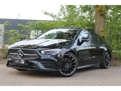 Zwart, metallic lak Gebruikt 2019 Mercedes CLA200 AMG Sedan | € 34.950 (Duur)