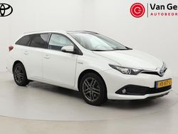 Wit Gebruikt 2015 Toyota Auris Touring Sports Stationwagen | € 14.499 (Eerlijke prijs)