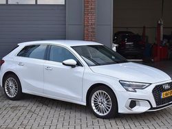 Wit Gebruikt 2021 Audi A3 Sportback Advanced Hatchback | € 21.250 (Super prijs)