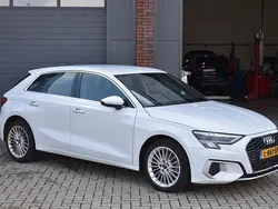 Wit Gebruikt 2021 Audi A3 Sportback Advanced Hatchback | € 21.250 (Super prijs)