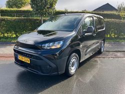 Zwart Nieuw 2024 Toyota Proace City Van | € 21.950 (Goede deal)