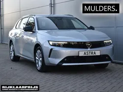 , metallic lak Nieuw 2024 Opel Astra Edition Stationwagen | € 36.291 (Eerlijke prijs)
