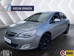 Grijs Gebruikt 2010 Opel Astra Edition Hatchback | € 3.990 (Eerlijke prijs)