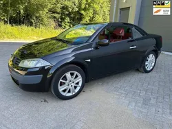 Zwart Gebruikt 2004 Renault Mégane Cabriolet Luxe Cabriolet | € 2.990