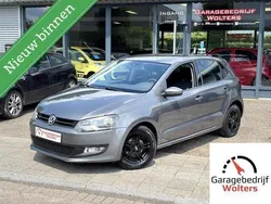 Grijs, metallic lak Gebruikt 2011 VW Polo Comfortline Hatchback | € 6.450 (Eerlijke prijs)