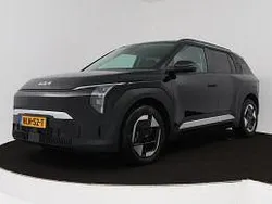 Donker zwart metallic Gebruikt 2025 Kia EV3 3 SUV | € 39.950