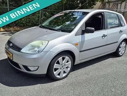 Grijs Gebruikt 2004 Ford Fiesta Futura Hatchback | € 999 (Goede deal)