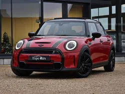 Rood Gebruikt 2023 Mini Cooper S Hatchback | € 29.999 (Super prijs)