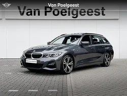 Mineralgrau metallic (grijs metallic) Gebruikt 2020 BMW 320 Executive Stationwagen | € 33.900 (Duur)