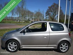 Grijs Gebruikt 2002 Toyota Yaris Sport Hatchback | € 1.750 (Eerlijke prijs)