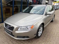 Bruin Gebruikt 2010 Volvo V70 Momentum Stationwagen | € 12.945