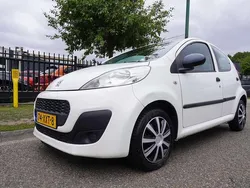 Wit Gebruikt 2012 Peugeot 107 Hatchback | € 1.945 (Eerlijke prijs)