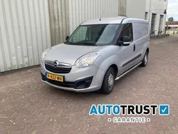 Grijs Gebruikt 2018 Opel Combo MPV | € 9.250 (Duur)