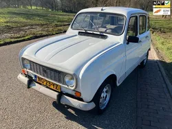 Wit Gebruikt 1985 Renault R4 | € 4.250