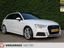 Wit Gebruikt 2020 Audi A3 Sportback S-Line Hatchback | € 25.900 (Eerlijke prijs)