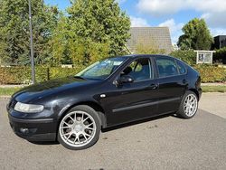 Zwart Gebruikt 2004 Seat Leon Hatchback | € 2.350 (Eerlijke prijs)