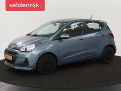 Blauw, metallic lak Gebruikt 2018 Hyundai i10 Comfort Hatchback | € 11.400 (Eerlijke prijs)