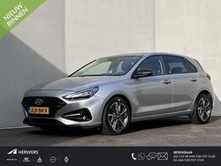 Shimmering silver metallic (r2t) Gebruikt 2021 Hyundai i30 Edition 30 Hatchback | € 19.935 (Eerlijke prijs)