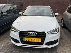 Wit Gebruikt 2016 Audi A3 Hatchback | € 11.500 (Eerlijke prijs)