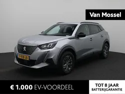 Grijs Gebruikt 2023 Peugeot e-2008 Style SUV | € 21.400 (Eerlijke prijs)