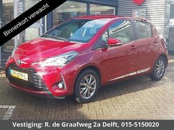Rood Gebruikt 2017 Toyota Yaris Executive Hatchback | € 16.900 (Eerlijke prijs)