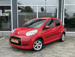 Rood Gebruikt 2011 Citroën C1 Exclusive Hatchback | € 5.440 (Iets duurder)