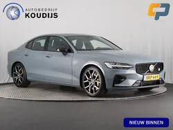 Grijs, metallic lak Gebruikt 2024 Volvo S60 Sedan | € 54.850