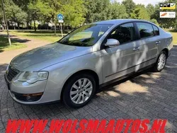 Grijs Gebruikt 2006 VW Passat Trendline Sedan | € 1.950 (Goede deal)
