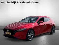 Rood Gebruikt 2021 Mazda 3 Sportive Hatchback | € 20.940 (Goede deal)