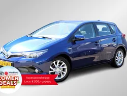 Blauw Gebruikt 2015 Toyota Auris Hybrid Hatchback | € 14.950 (Iets duurder)