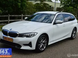 Wit Gebruikt 2021 BMW 320 Stationwagen | € 22.450 (Super prijs)